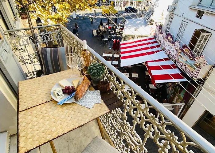 Balcony Pimms * Antibes