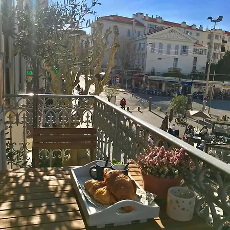 Apartamento Balcony In Heart Of Old Antibes, Ac, View