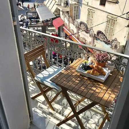 Balcony Pimms アパート アンティーブ