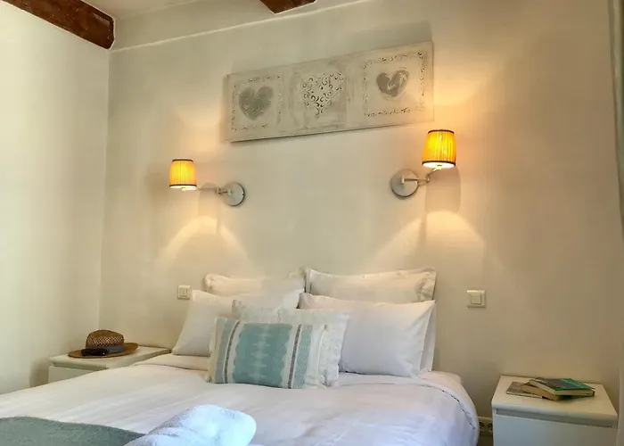 Apartamento Balcony In Heart Of Old Antibes, Ac, View *