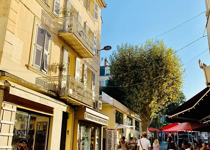 アパート Balcony Pimms アンティーブ