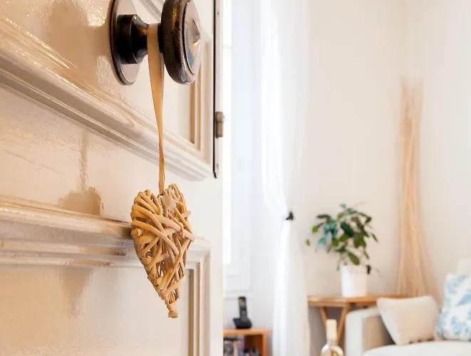 Apartamento Balcony In Heart Of Old Antibes, Ac, View Antibes