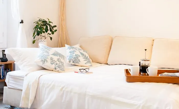 Balcony Apartment Pimms Διαμέρισμα *